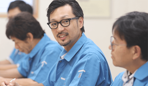 社員が運営する「4大委員会」